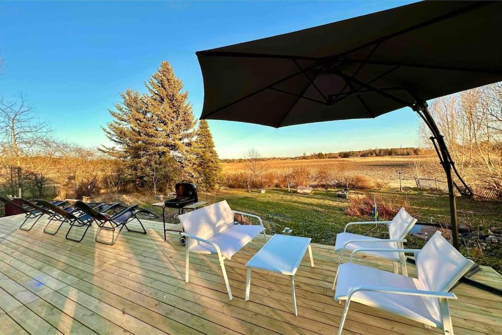 Modernt & Rymligt Sommarhus Pa Landet- Bubbelpool Villa Eskilstuna Exterior foto
